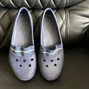 CROCS size 9